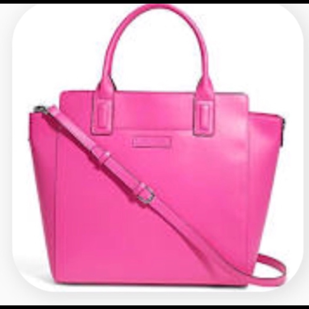 Vera Bradley hot pink tote bag.